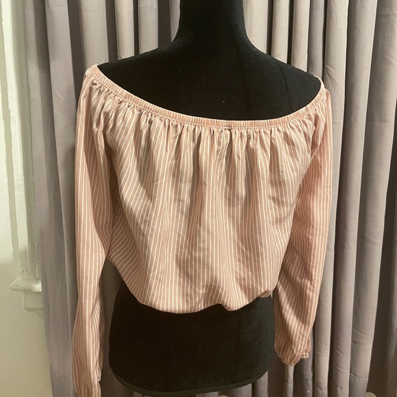 Windsor cropped long sleeve top - Picture 3 of 3